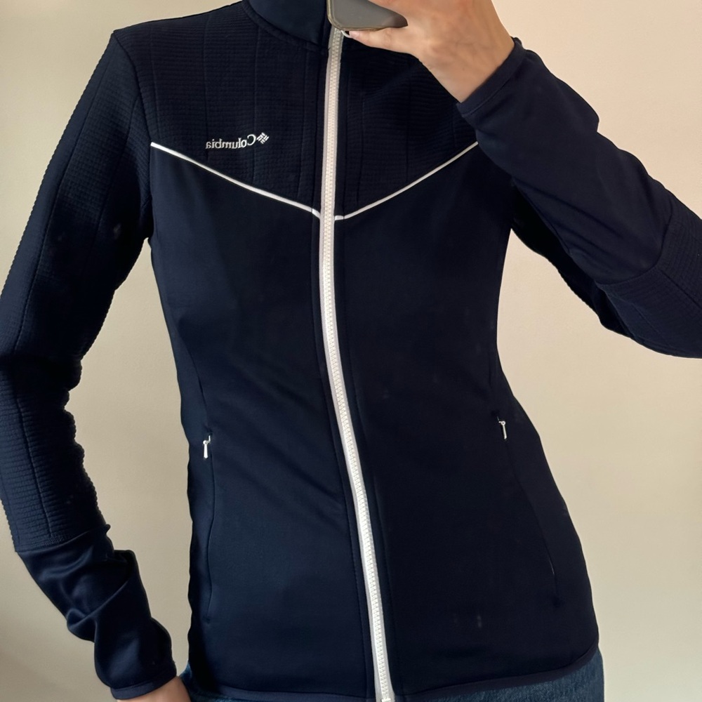 Columbia zip up jacket / Size S